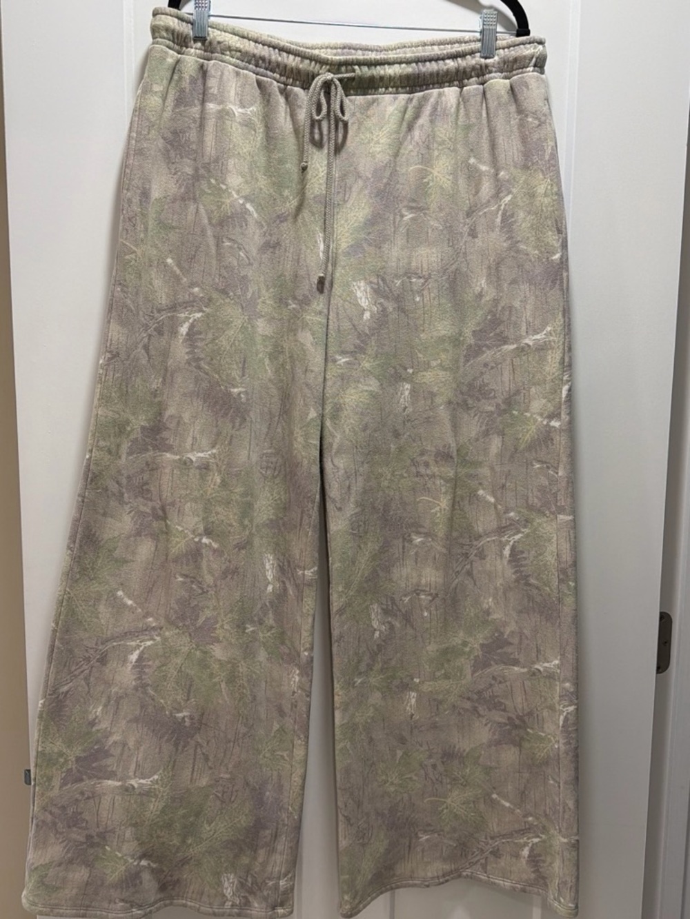 wild fable Olive Gray Camouflage Wide-Leg Drawstring Sweatpants